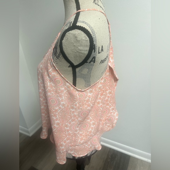 Open-Back Sheer Tank Top - Picture 5 of 15